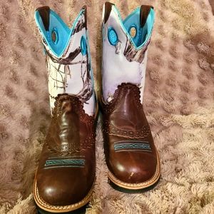 Fatbaby Ariat boots Snow design 8B 8